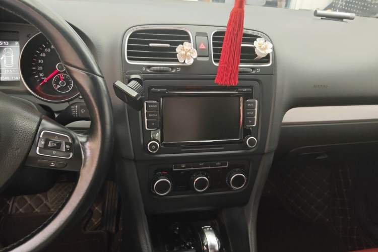 Used Volkswagen Golf 2012 1.4 TSI BlueMotion Edition Audio And AC Panel