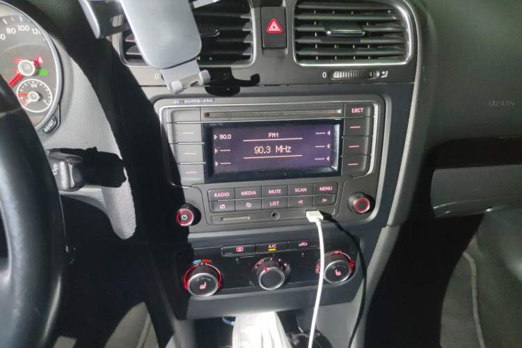 Used Volkswagen Golf 2012 1.4 TSI Automatic Comfort Edition Audio And AC Panel