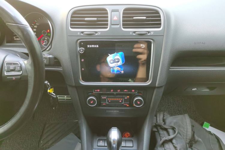 Used Volkswagen Golf 2012 1.4TSI Luxury Convertible Edition Audio And AC Panel