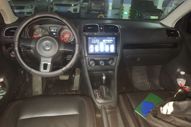 Used Volkswagen Golf 2012 1.4 TSI Automatic Comfort Edition Center Console