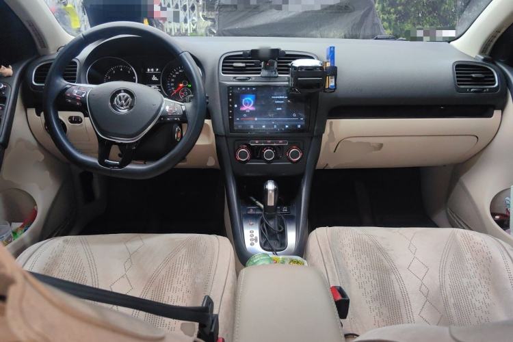 Used Volkswagen Golf 2012 1.4 TSI Automatic Comfort Edition Center Console