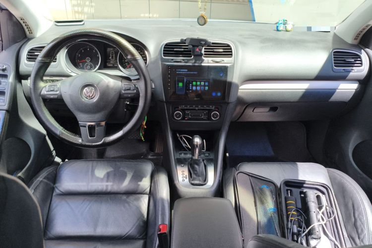 Used Volkswagen Golf 2012 1.4TSI Automatic Luxury Edition Center Console