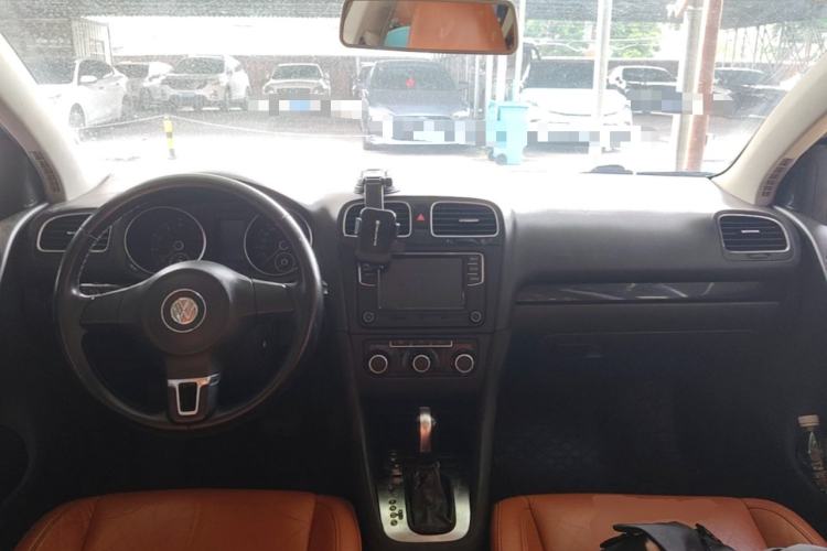 Used Volkswagen Golf 2012 1.4 TSI Automatic Comfort Edition Center Console