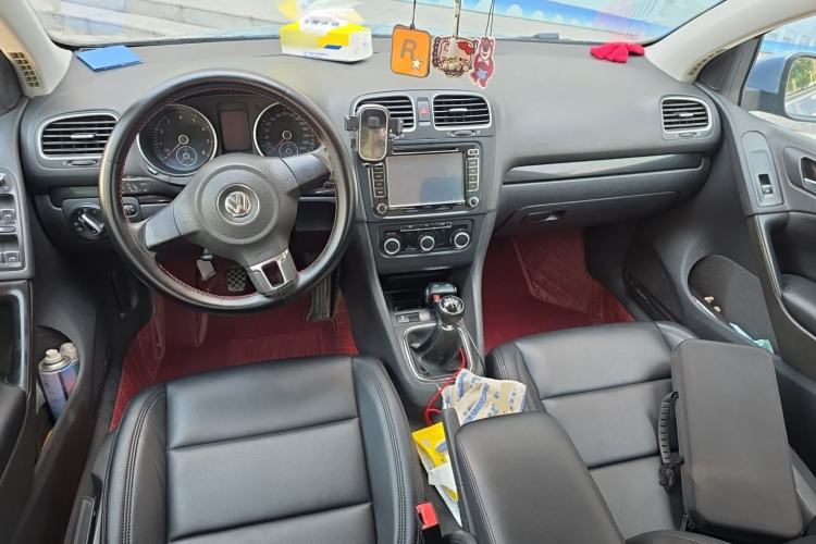 Used Volkswagen Golf 2012 1.4 TSI Manual Comfort Edition Center Console