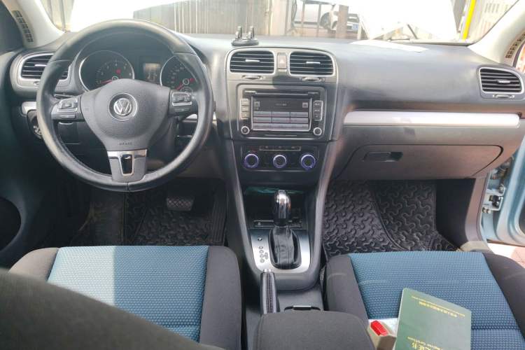 Used Volkswagen Golf 2012 1.4 TSI BlueMotion Edition Center Console