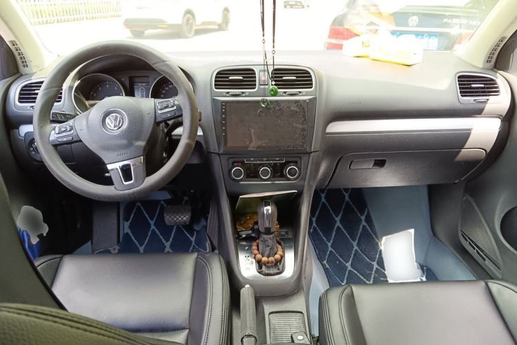 Used Volkswagen Golf 2012 1.4 TSI Automatic Comfort Edition Center Console