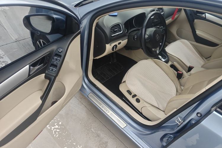 Used Volkswagen Golf 2012 1.4TSI Automatic Luxury Edition Driver Seat