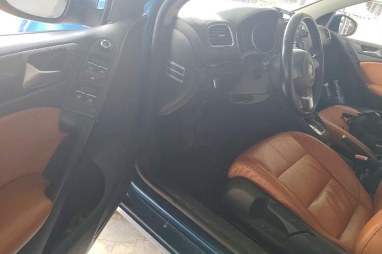 Used Volkswagen Golf 2012 1.4 TSI Automatic Comfort Edition Driver Seat