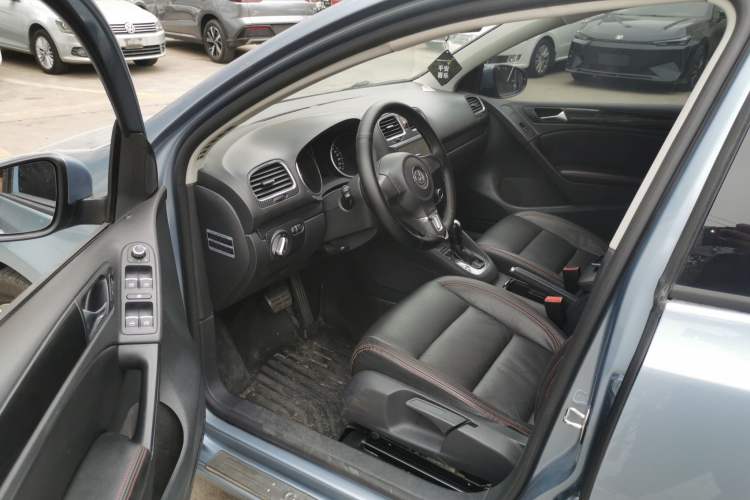 Used Volkswagen Golf 2012 1.4 TSI Automatic Comfort Edition Driver Seat