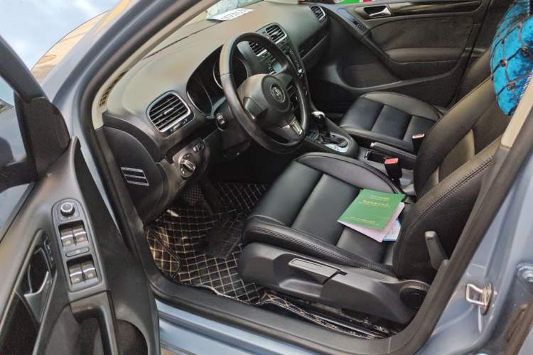 Used Volkswagen Golf 2012 1.4 TSI Automatic Comfort Edition Driver Seat