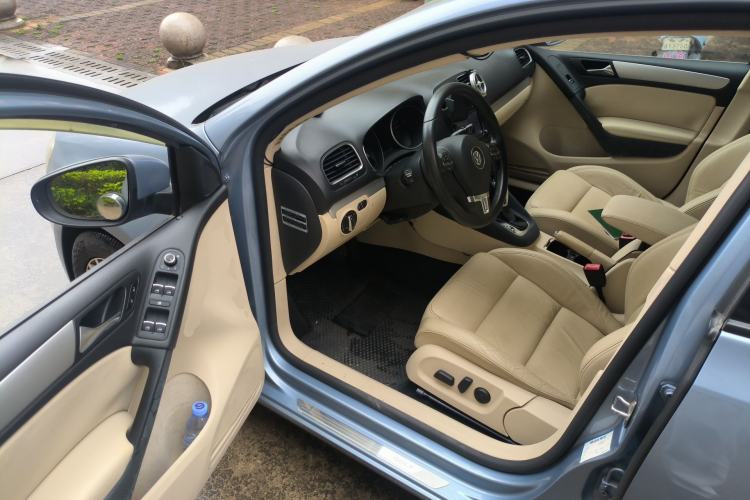 Used Volkswagen Golf 2012 1.4TSI Automatic Luxury Edition Driver Seat