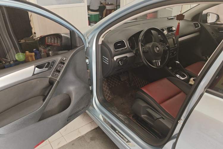 Used Volkswagen Golf 2012 1.4 TSI BlueMotion Edition Driver Seat