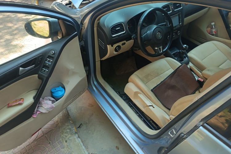 Used Volkswagen Golf 2012 1.6 Manual Comfort Edition Driver Seat