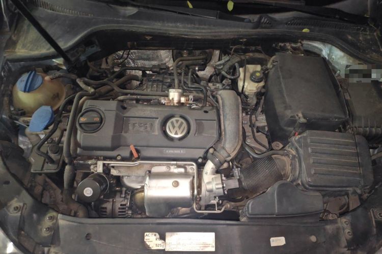 Used Volkswagen Golf 2012 1.4 TSI BlueMotion Edition Engine Bay