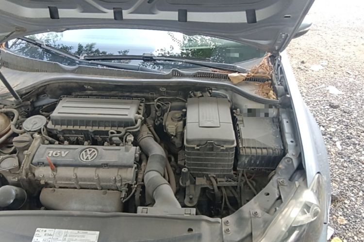 Used Volkswagen Golf 2012 1.6L Automatic Comfort Model Engine Bay Left