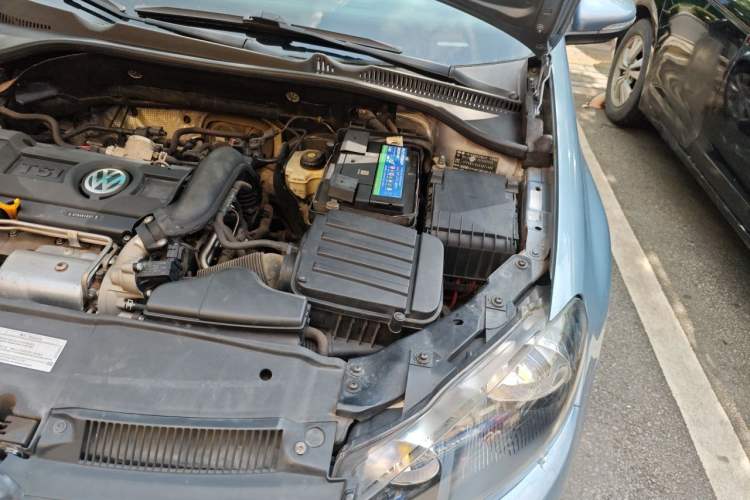 Used Volkswagen Golf 2012 1.4 TSI Automatic Comfort Edition Engine Bay Left