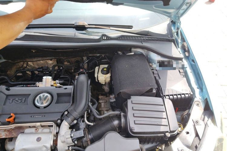Used Volkswagen Golf 2012 1.4 TSI BlueMotion Edition Engine Bay Left