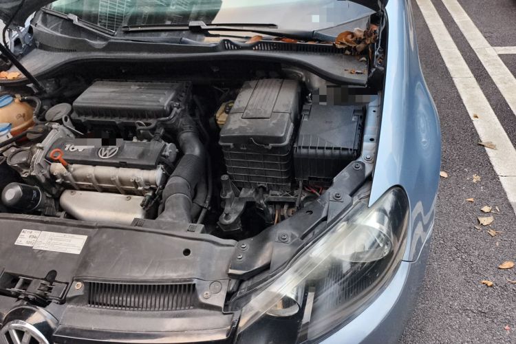 Used Volkswagen Golf 2012 1.6 Manual Comfort Edition Engine Bay Left