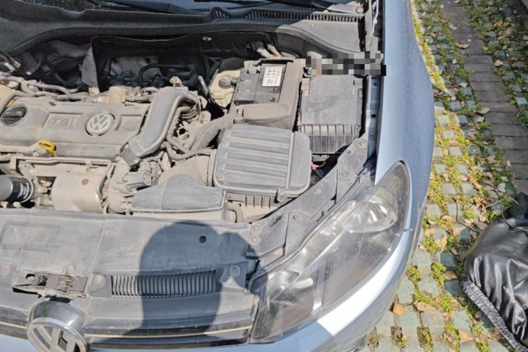 Used Volkswagen Golf 2012 1.4 TSI Manual Comfort Edition Engine Bay Left