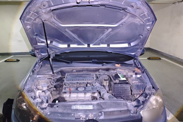 Used Volkswagen Golf 2012 1.6L Automatic Comfort Model Engine Bay
