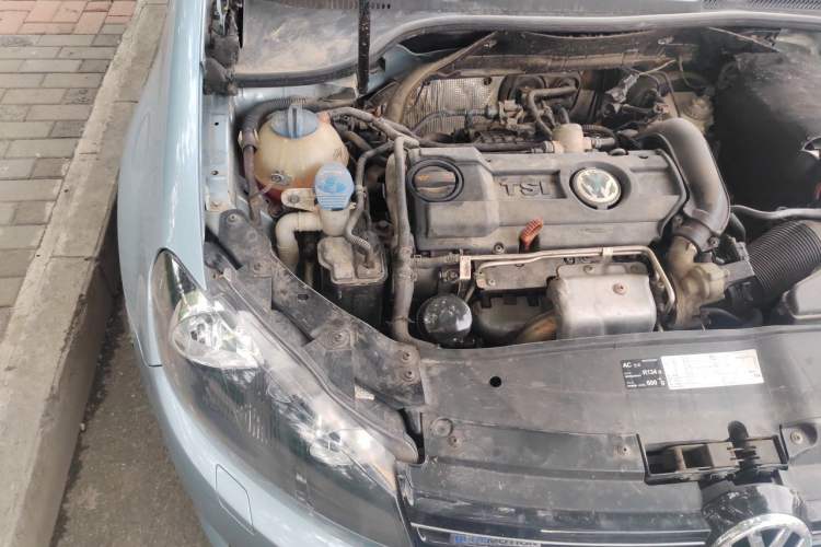 Used Volkswagen Golf 2012 1.4 TSI BlueMotion Edition Engine Bay Right