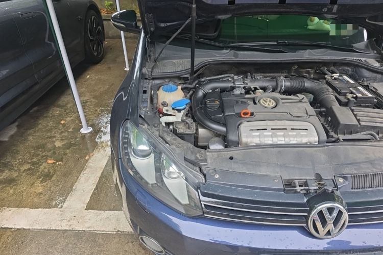Used Volkswagen Golf 2012 1.4TSI Luxury Convertible Edition Engine Bay Right