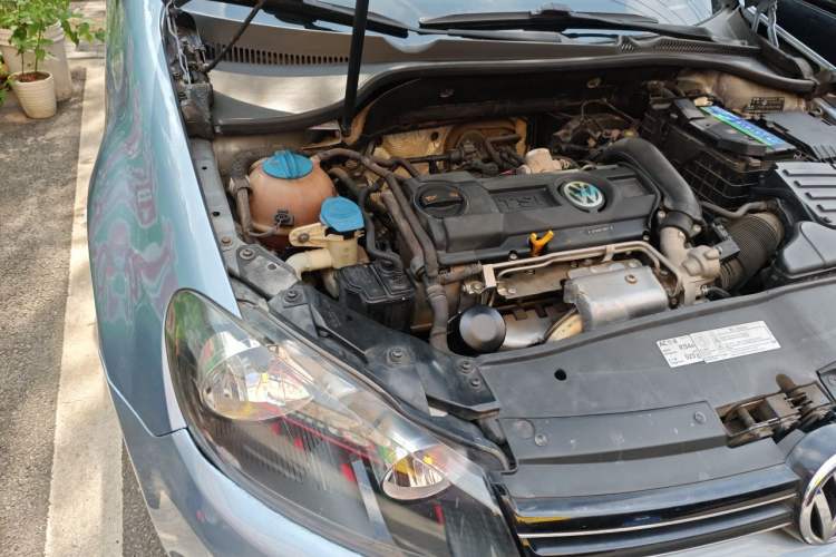 Used Volkswagen Golf 2012 1.4 TSI Automatic Comfort Edition Engine Bay Right