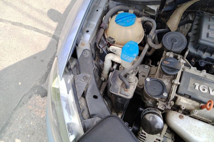 Used Volkswagen Golf 2012 1.6L Automatic Comfort Model Engine Bay Right
