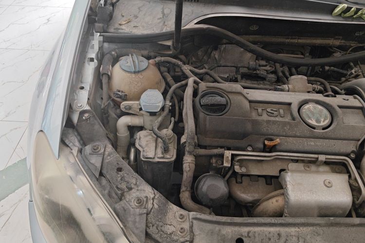 Used Volkswagen Golf 2012 1.4 TSI BlueMotion Edition Engine Bay Right