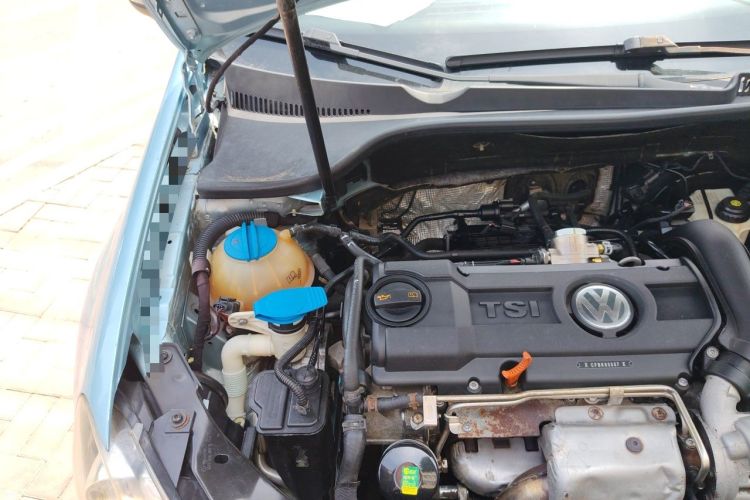 Used Volkswagen Golf 2012 1.4 TSI BlueMotion Edition Engine Bay Right
