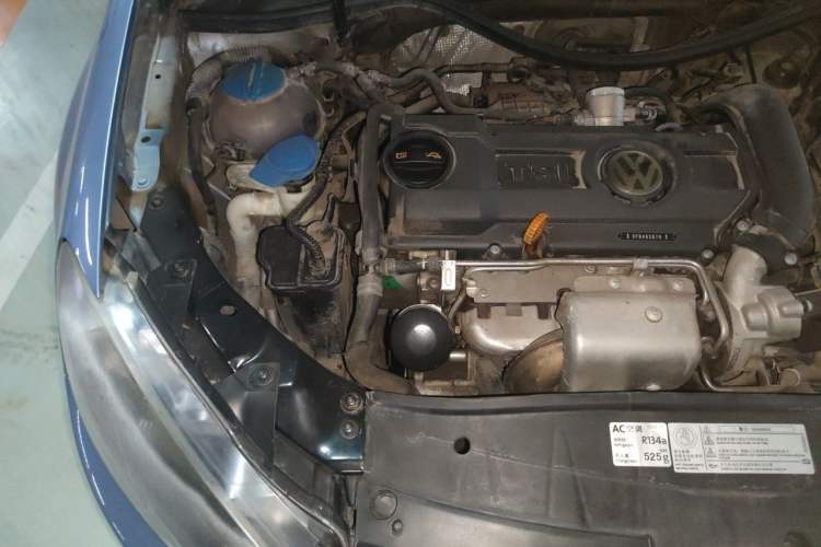 Used Volkswagen Golf 2012 1.4 TSI Automatic Comfort Edition Engine Bay Right