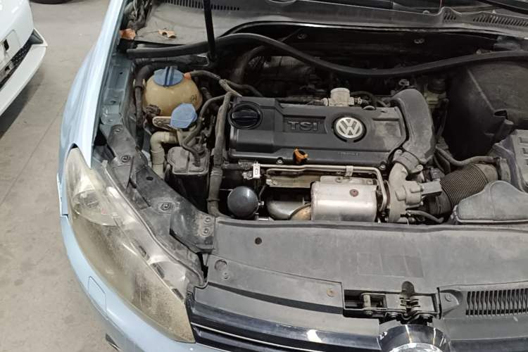 Used Volkswagen Golf 2012 1.4 TSI Automatic Comfort Edition Engine Bay Right