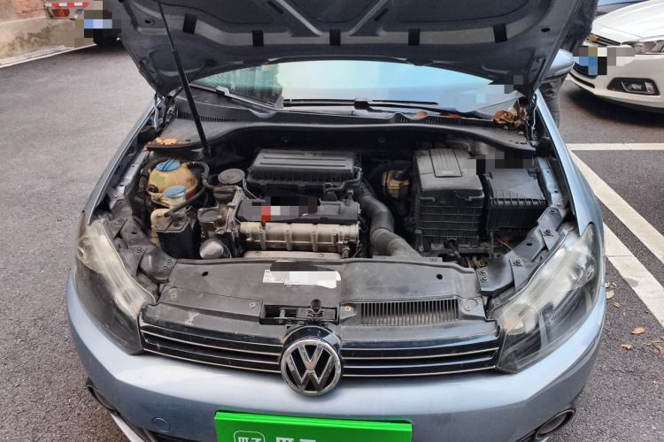 Used Volkswagen Golf 2012 1.6 Manual Comfort Edition Engine Bay