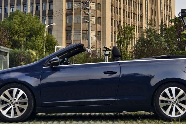 Used Volkswagen Golf 2012 1.4TSI Luxury Convertible Edition Exterior 10