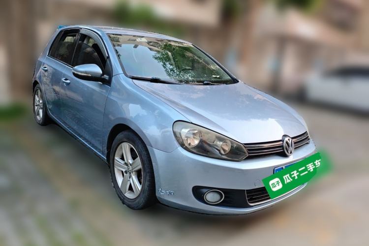 Used Volkswagen Golf 2012 1.6L Automatic Fashion Model Front Right 45 Deg