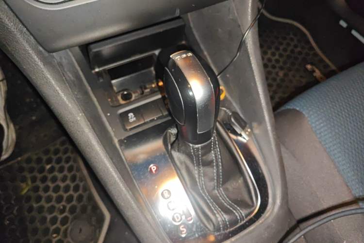 Used Volkswagen Golf 2012 1.4 TSI BlueMotion Edition Gear Lever