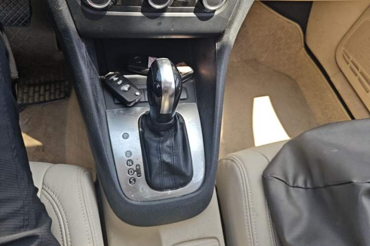 Used Volkswagen Golf 2012 1.4 TSI Automatic Comfort Edition Gear Lever