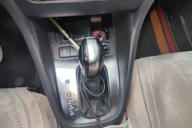 Used Volkswagen Golf 2012 1.4 TSI Automatic Comfort Edition Gear Lever