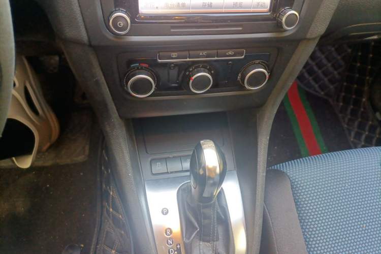 Used Volkswagen Golf 2012 1.4 TSI BlueMotion Edition Gear Lever