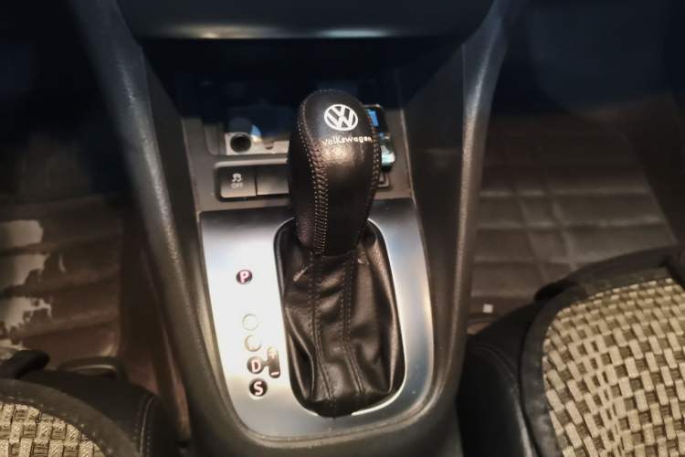 Used Volkswagen Golf 2012 1.4 TSI Automatic Comfort Edition Gear Lever