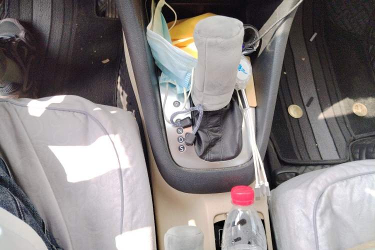 Used Volkswagen Golf 2012 1.6L Automatic Comfort Model Gear Lever