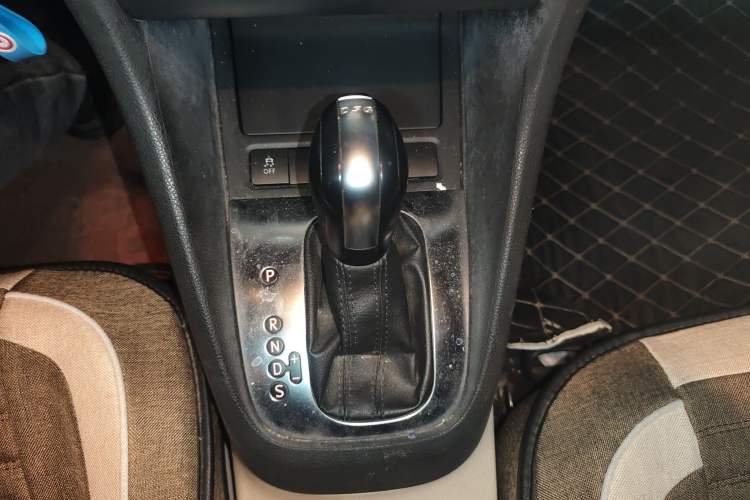 Used Volkswagen Golf 2012 1.4 TSI Automatic Comfort Edition Gear Lever