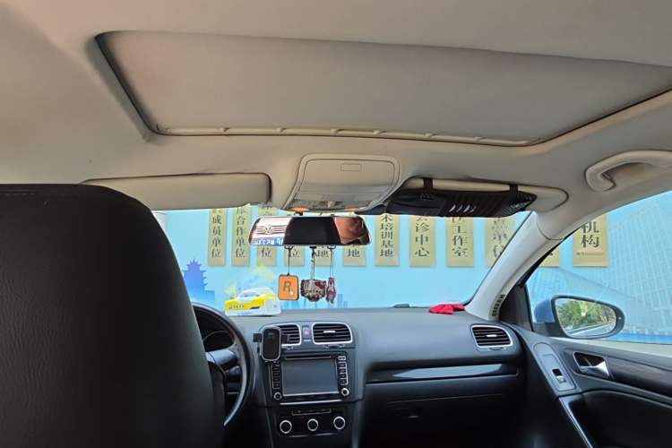 Used Volkswagen Golf 2012 1.4 TSI Manual Comfort Edition Headliner