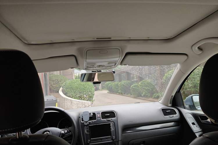Used Volkswagen Golf 2012 1.6L Automatic Comfort Model Headliner