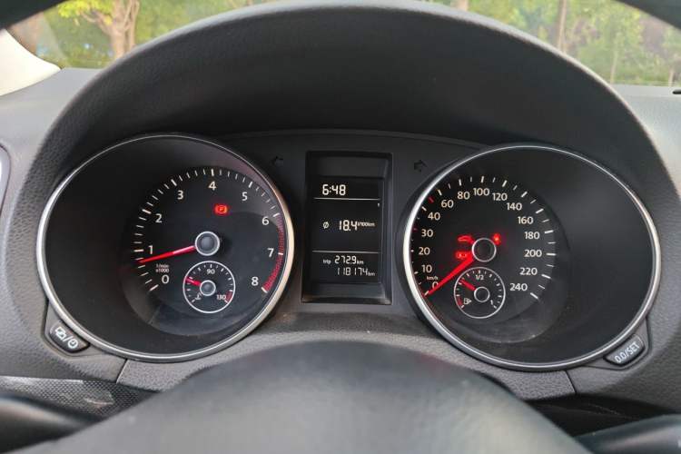 Used Volkswagen Golf 2012 1.4 TSI Manual Comfort Edition Instrument Cluster