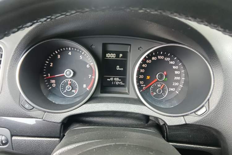 Used Volkswagen Golf 2012 1.6L Automatic Comfort Model Instrument Cluster