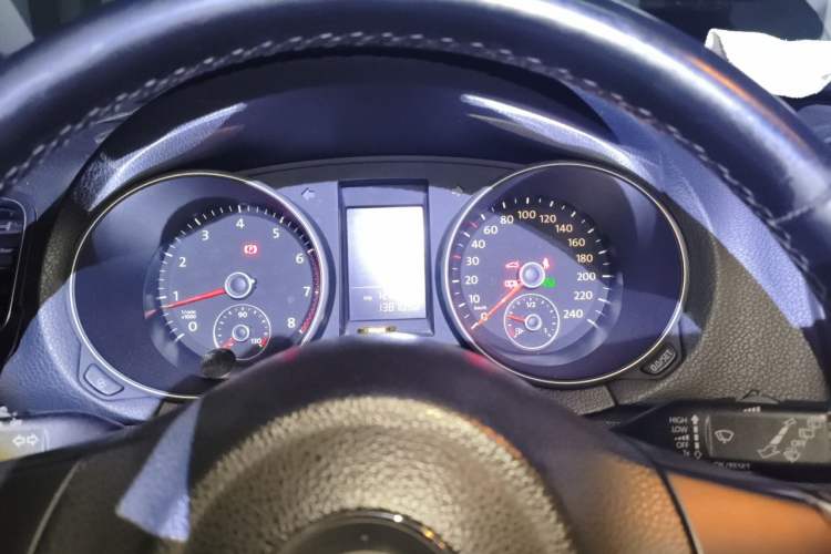 Used Volkswagen Golf 2012 1.4 TSI Automatic Comfort Edition Instrument Cluster