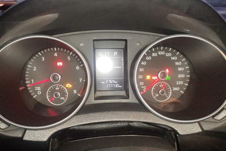 Used Volkswagen Golf 2012 1.4 TSI Automatic Comfort Edition Instrument Cluster