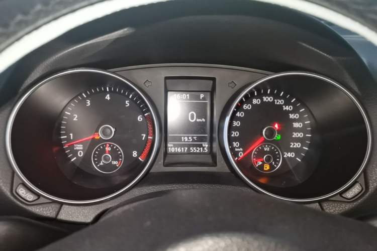 Used Volkswagen Golf 2012 1.4TSI Luxury Convertible Edition Instrument Cluster