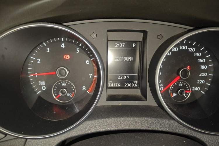 Used Volkswagen Golf 2012 1.4TSI Comfort Convertible Edition Instrument Cluster